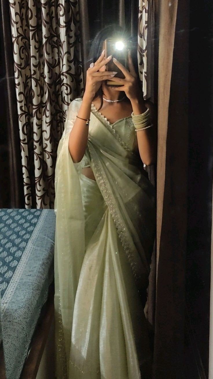 saree-girl-dp-for-instagram-indian saree-girl-dp-for-instagram-indian