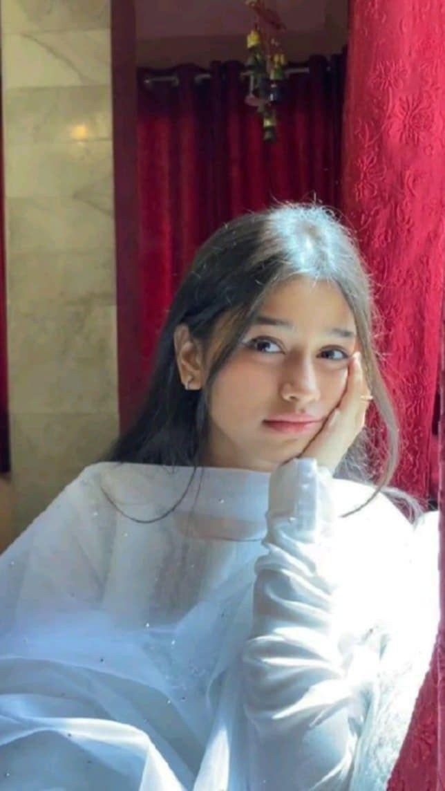 cute desi girl photo dp for whatsapp cute desi girl photo dp for whatsapp