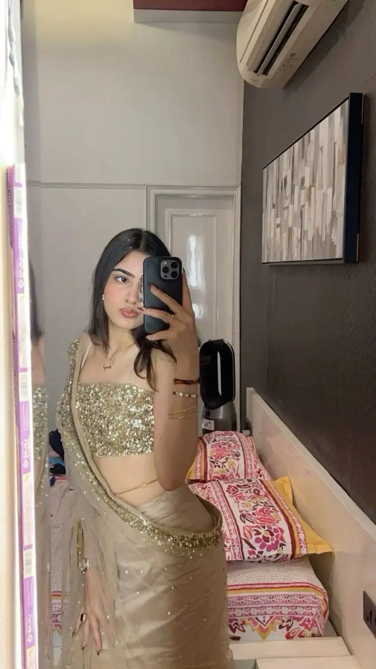 stylish-girls-dp stylish-girls-dp